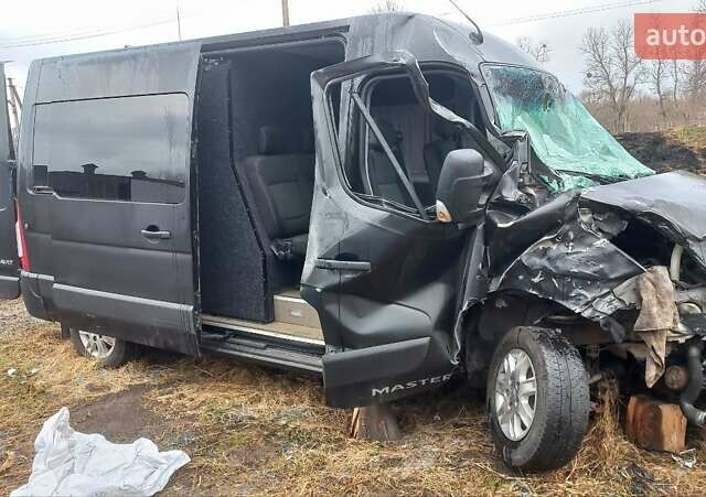 Черный Рено Мастер, объемом двигателя 2.3 л и пробегом 270 тыс. км за 7500 $, фото 24 на Automoto.ua
