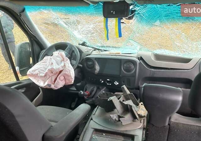 Черный Рено Мастер, объемом двигателя 2.3 л и пробегом 270 тыс. км за 7500 $, фото 17 на Automoto.ua