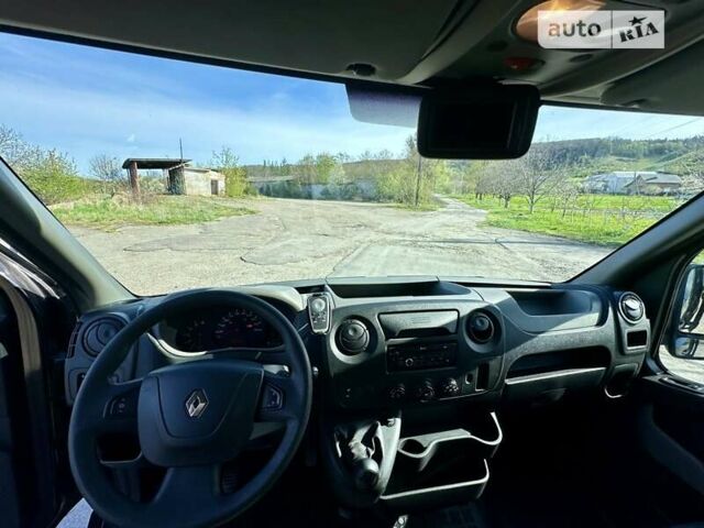 Черный Рено Мастер, объемом двигателя 0 л и пробегом 289 тыс. км за 13300 $, фото 4 на Automoto.ua