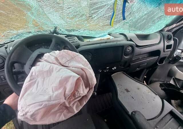 Черный Рено Мастер, объемом двигателя 2.3 л и пробегом 270 тыс. км за 7500 $, фото 13 на Automoto.ua