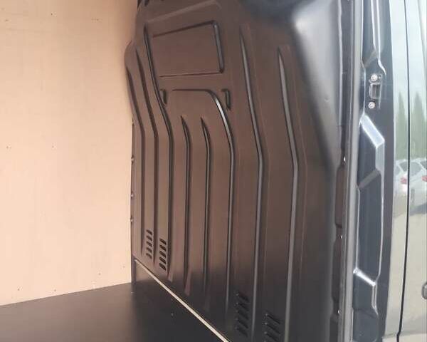 Черный Рено Мастер, объемом двигателя 2.3 л и пробегом 240 тыс. км за 15700 $, фото 21 на Automoto.ua
