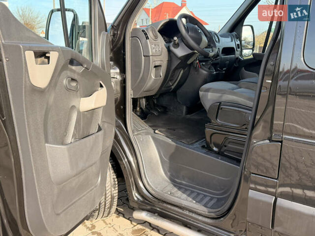 Черный Рено Мастер, объемом двигателя 2.3 л и пробегом 225 тыс. км за 18990 $, фото 10 на Automoto.ua