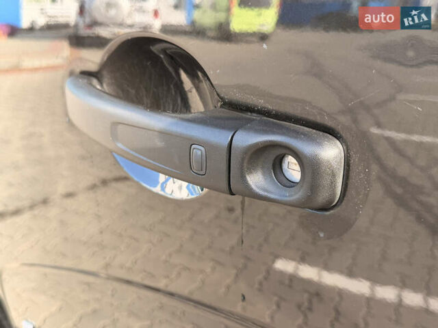 Черный Рено Мастер, объемом двигателя 2.3 л и пробегом 225 тыс. км за 18990 $, фото 9 на Automoto.ua