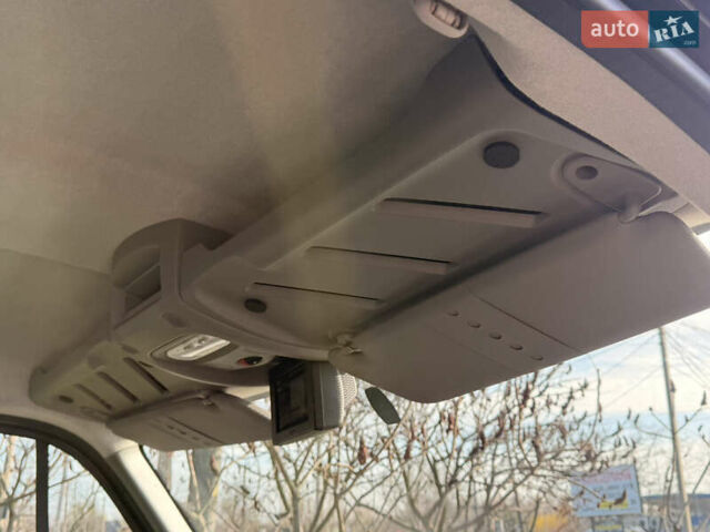 Черный Рено Мастер, объемом двигателя 2.3 л и пробегом 225 тыс. км за 18990 $, фото 22 на Automoto.ua