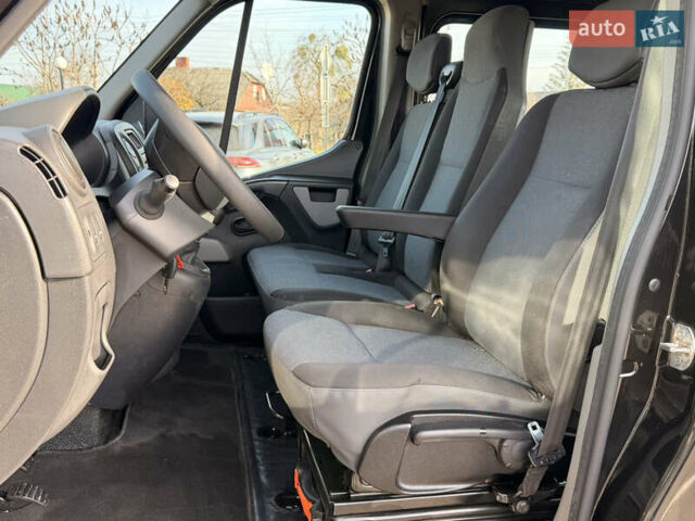 Черный Рено Мастер, объемом двигателя 2.3 л и пробегом 225 тыс. км за 18990 $, фото 11 на Automoto.ua