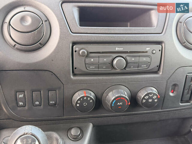 Черный Рено Мастер, объемом двигателя 2.3 л и пробегом 225 тыс. км за 18990 $, фото 17 на Automoto.ua