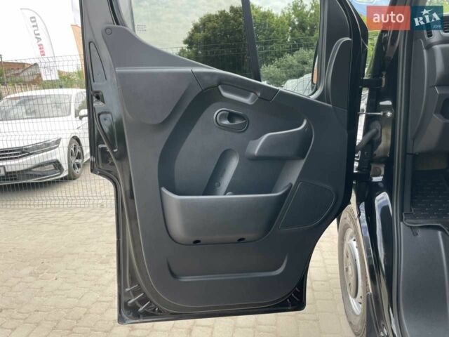 Черный Рено Мастер, объемом двигателя 2.3 л и пробегом 107 тыс. км за 24499 $, фото 6 на Automoto.ua