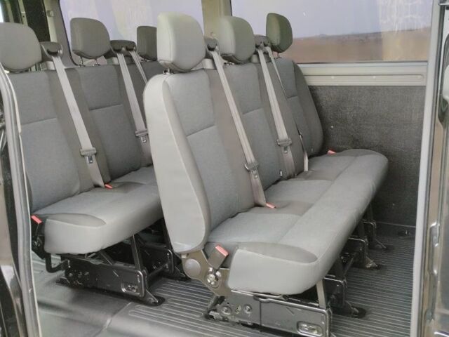 Черный Рено Мастер, объемом двигателя 0 л и пробегом 166 тыс. км за 20395 $, фото 3 на Automoto.ua