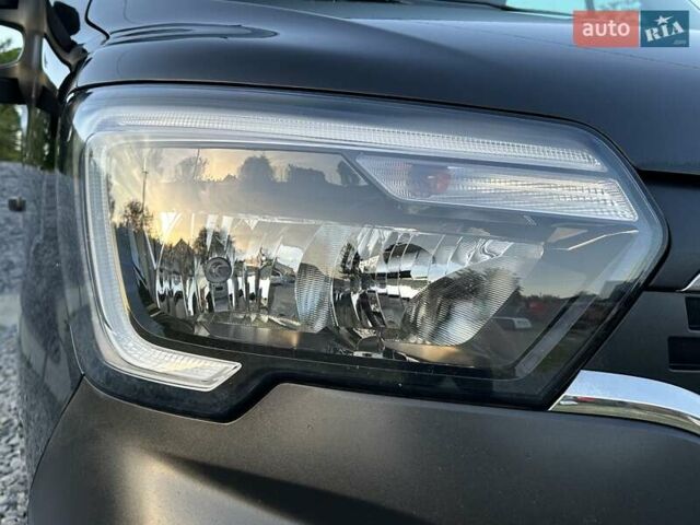Черный Рено Мастер, объемом двигателя 2.3 л и пробегом 250 тыс. км за 22200 $, фото 7 на Automoto.ua