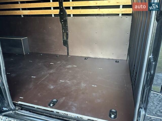 Черный Рено Мастер, объемом двигателя 2.3 л и пробегом 250 тыс. км за 22200 $, фото 41 на Automoto.ua