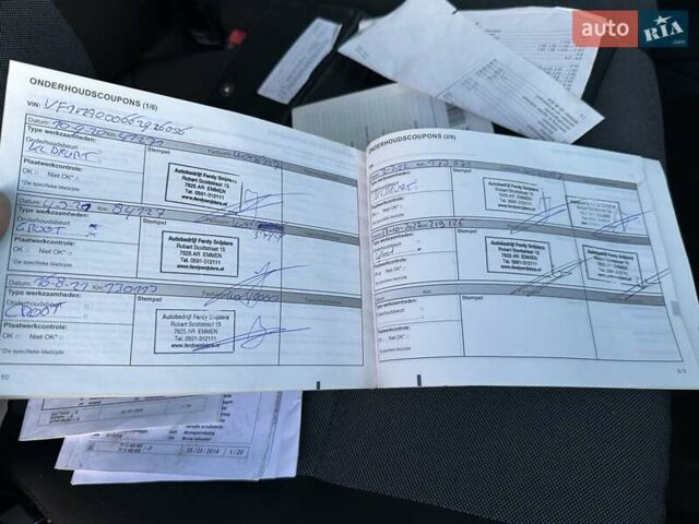 Черный Рено Мастер, объемом двигателя 2.3 л и пробегом 250 тыс. км за 22200 $, фото 108 на Automoto.ua