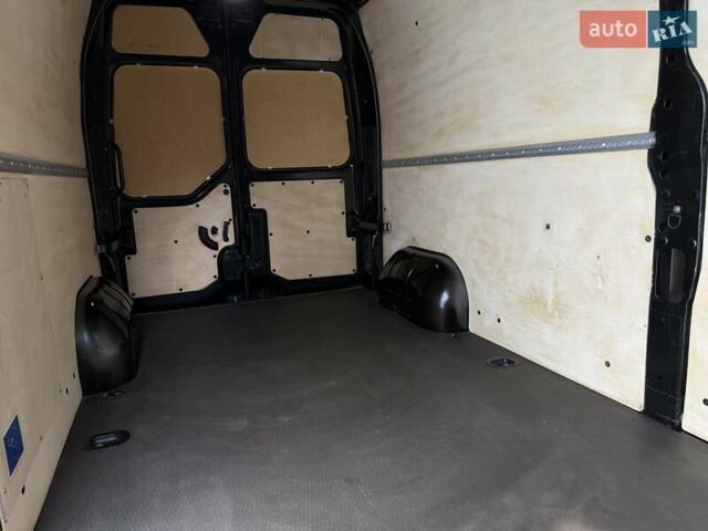 Черный Рено Мастер, объемом двигателя 2.3 л и пробегом 170 тыс. км за 24950 $, фото 60 на Automoto.ua