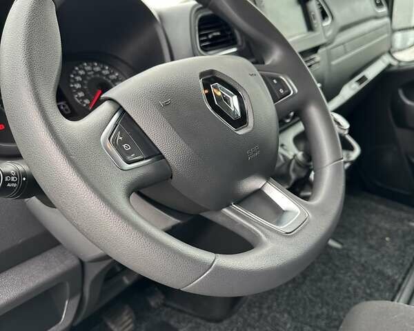 Черный Рено Мастер, объемом двигателя 2.3 л и пробегом 297 тыс. км за 21900 $, фото 17 на Automoto.ua