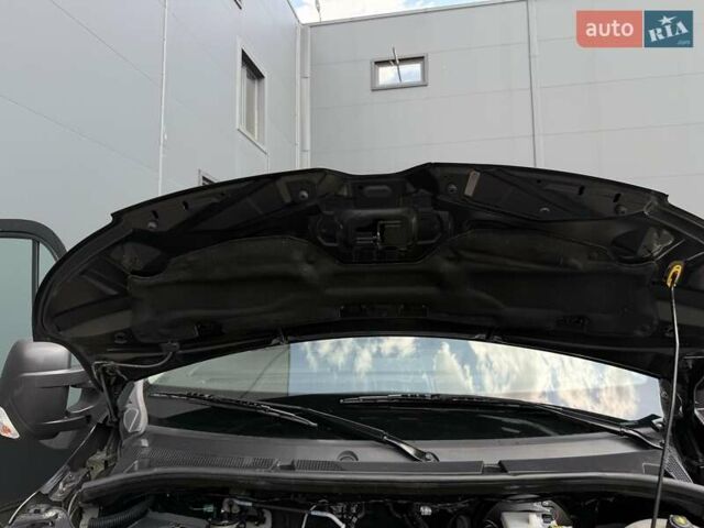 Черный Рено Мастер, объемом двигателя 2.3 л и пробегом 170 тыс. км за 24950 $, фото 78 на Automoto.ua