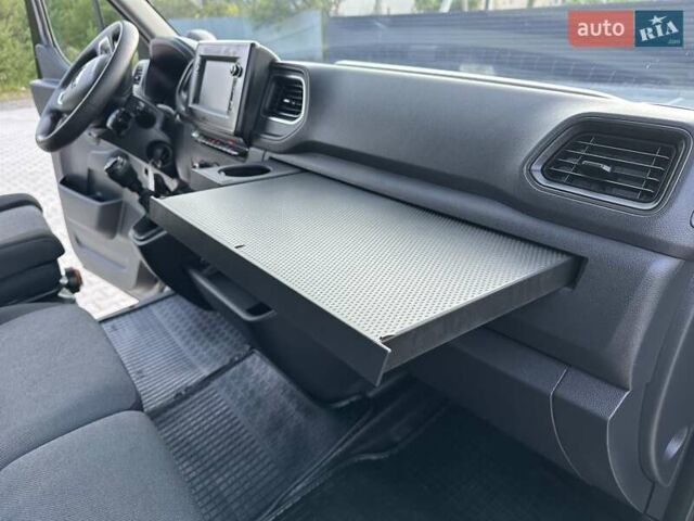 Черный Рено Мастер, объемом двигателя 2.3 л и пробегом 185 тыс. км за 22100 $, фото 57 на Automoto.ua