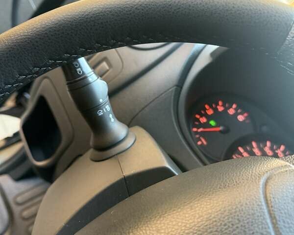 Чорний Рено Мастєр, об'ємом двигуна 2 л та пробігом 317 тис. км за 25200 $, фото 86 на Automoto.ua