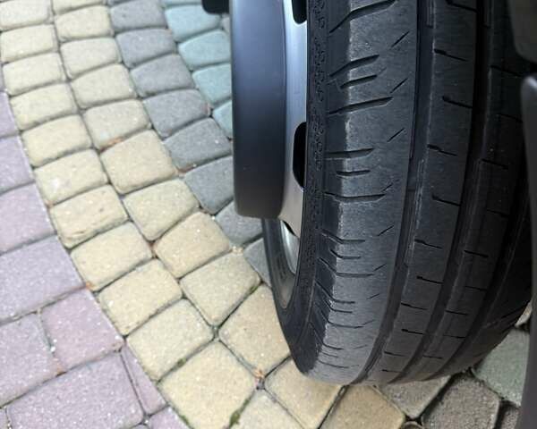 Чорний Рено Мастєр, об'ємом двигуна 2 л та пробігом 317 тис. км за 25200 $, фото 62 на Automoto.ua