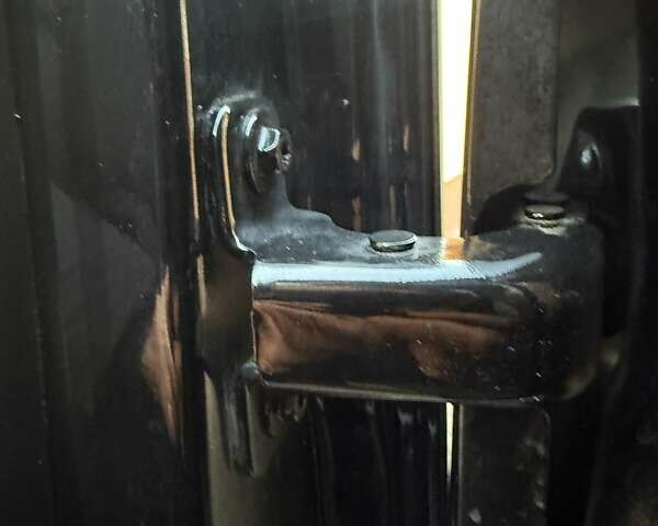 Черный Рено Мастер, объемом двигателя 2.3 л и пробегом 317 тыс. км за 25200 $, фото 91 на Automoto.ua