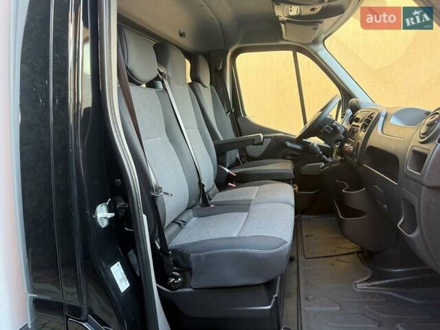 Чорний Рено Мастєр, об'ємом двигуна 2 л та пробігом 317 тис. км за 25200 $, фото 94 на Automoto.ua