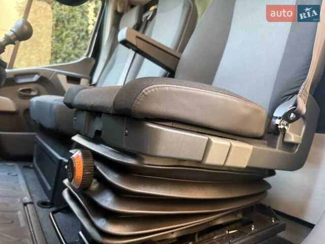 Чорний Рено Мастєр, об'ємом двигуна 2 л та пробігом 317 тис. км за 25200 $, фото 82 на Automoto.ua