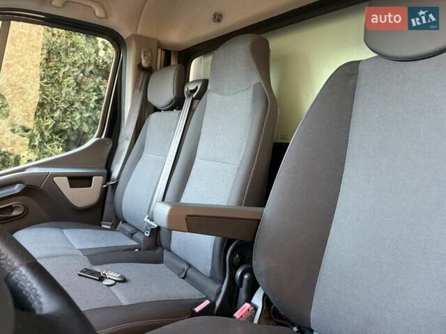 Чорний Рено Мастєр, об'ємом двигуна 2 л та пробігом 317 тис. км за 25200 $, фото 78 на Automoto.ua