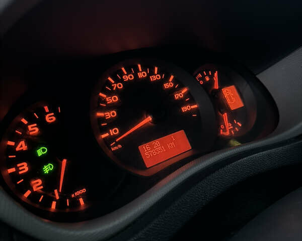 Черный Рено Мастер, объемом двигателя 2.3 л и пробегом 578 тыс. км за 15500 $, фото 19 на Automoto.ua