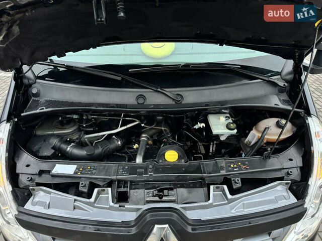 Черный Рено Мастер, объемом двигателя 2.3 л и пробегом 578 тыс. км за 15500 $, фото 22 на Automoto.ua