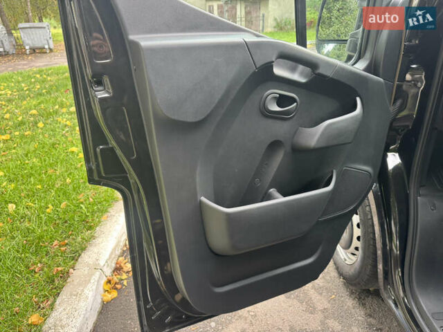 Чорний Рено Мастєр, об'ємом двигуна 2.3 л та пробігом 305 тис. км за 16999 $, фото 9 на Automoto.ua