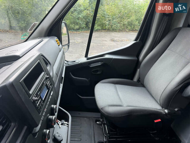 Чорний Рено Мастєр, об'ємом двигуна 2.3 л та пробігом 305 тис. км за 16999 $, фото 15 на Automoto.ua