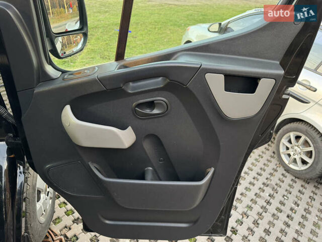 Черный Рено Мастер, объемом двигателя 2.3 л и пробегом 495 тыс. км за 16500 $, фото 15 на Automoto.ua