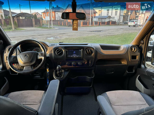Черный Рено Мастер, объемом двигателя 2.3 л и пробегом 495 тыс. км за 16500 $, фото 11 на Automoto.ua