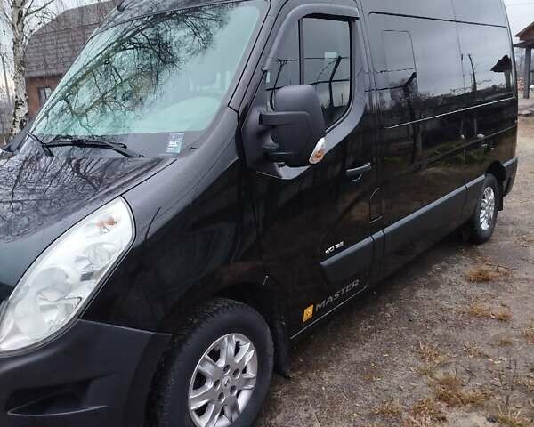 Черный Рено Мастер, объемом двигателя 2.3 л и пробегом 384 тыс. км за 16200 $, фото 2 на Automoto.ua