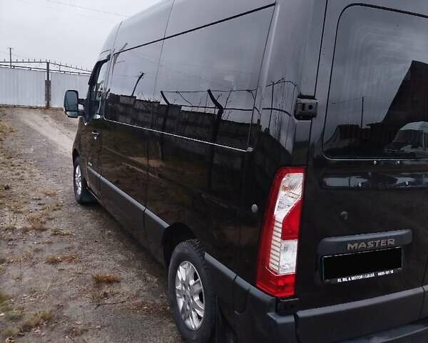 Черный Рено Мастер, объемом двигателя 2.3 л и пробегом 384 тыс. км за 16200 $, фото 6 на Automoto.ua