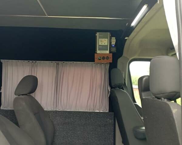 Черный Рено Мастер, объемом двигателя 2.3 л и пробегом 290 тыс. км за 18000 $, фото 2 на Automoto.ua