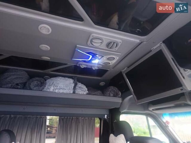 Черный Рено Мастер, объемом двигателя 2.3 л и пробегом 580 тыс. км за 23100 $, фото 4 на Automoto.ua