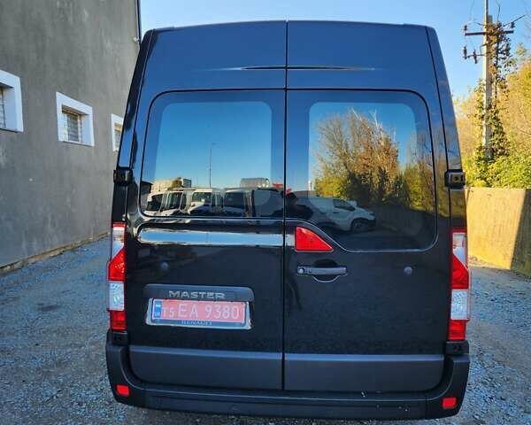 Черный Рено Мастер, объемом двигателя 2.3 л и пробегом 143 тыс. км за 23500 $, фото 5 на Automoto.ua