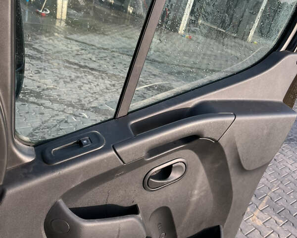 Коричневий Рено Мастєр, об'ємом двигуна 2.3 л та пробігом 187 тис. км за 23400 $, фото 22 на Automoto.ua