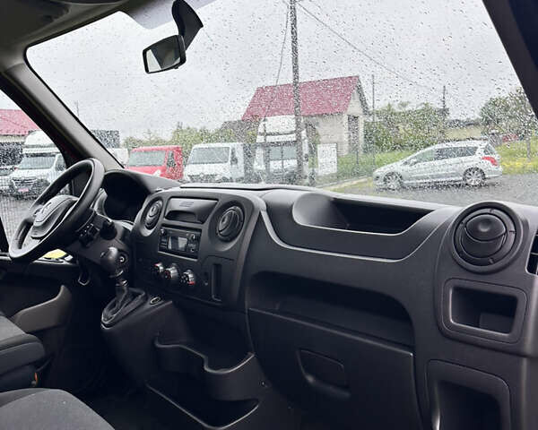 Красный Рено Мастер, объемом двигателя 2.3 л и пробегом 400 тыс. км за 16700 $, фото 66 на Automoto.ua
