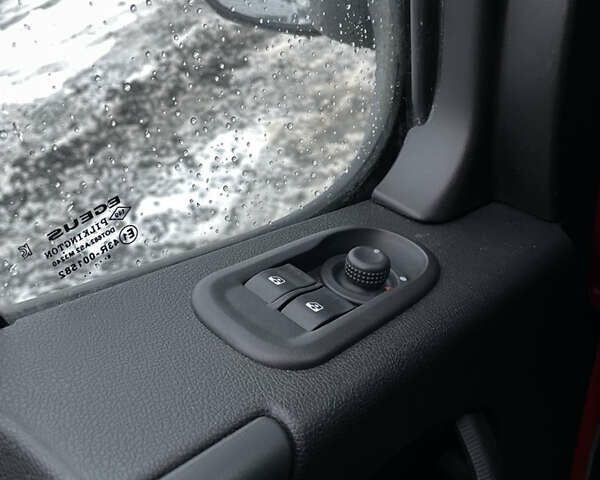 Красный Рено Мастер, объемом двигателя 2.3 л и пробегом 180 тыс. км за 18999 $, фото 41 на Automoto.ua