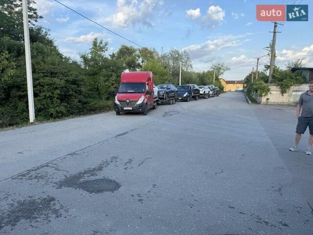 Красный Рено Мастер, объемом двигателя 2.3 л и пробегом 300 тыс. км за 20500 $, фото 3 на Automoto.ua