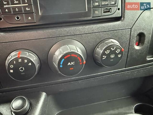 Червоний Рено Мастєр, об'ємом двигуна 2.3 л та пробігом 235 тис. км за 21999 $, фото 22 на Automoto.ua