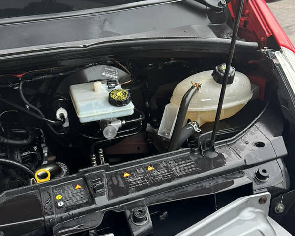 Красный Рено Мастер, объемом двигателя 2.3 л и пробегом 228 тыс. км за 18500 $, фото 22 на Automoto.ua