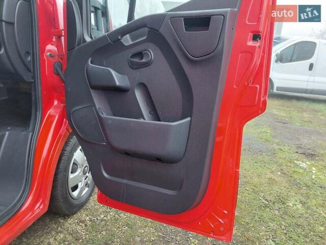 Красный Рено Мастер, объемом двигателя 2.3 л и пробегом 320 тыс. км за 18000 $, фото 37 на Automoto.ua