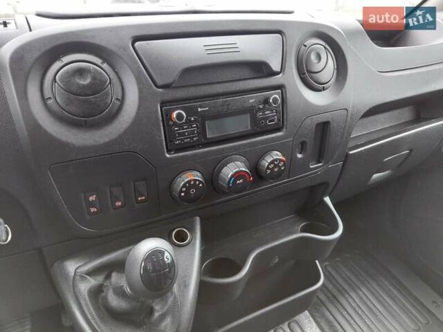 Красный Рено Мастер, объемом двигателя 2.3 л и пробегом 320 тыс. км за 18000 $, фото 39 на Automoto.ua