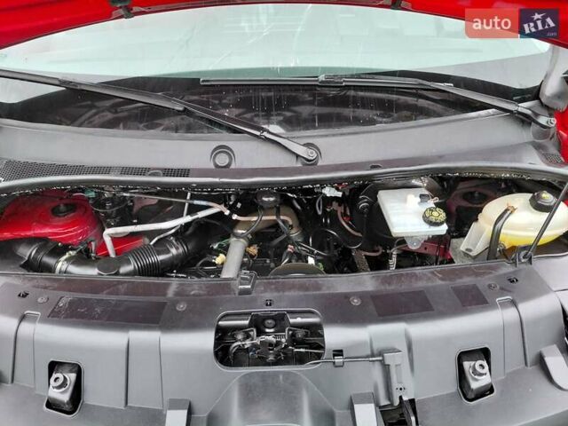 Красный Рено Мастер, объемом двигателя 2.3 л и пробегом 320 тыс. км за 18000 $, фото 8 на Automoto.ua