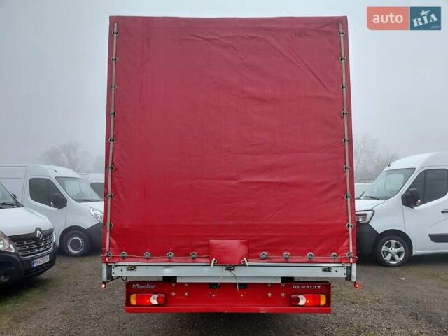 Красный Рено Мастер, объемом двигателя 2.3 л и пробегом 320 тыс. км за 18000 $, фото 2 на Automoto.ua