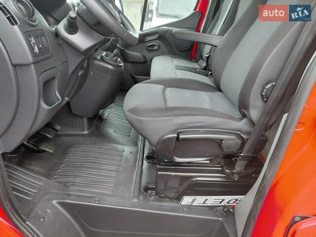 Красный Рено Мастер, объемом двигателя 2.3 л и пробегом 320 тыс. км за 18000 $, фото 45 на Automoto.ua