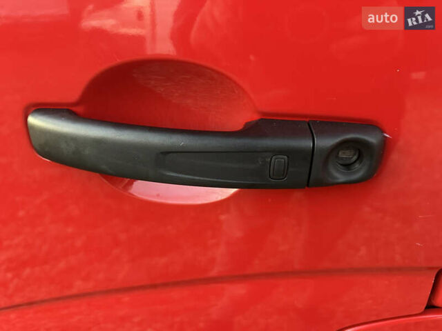 Красный Рено Мастер, объемом двигателя 2.3 л и пробегом 216 тыс. км за 31500 $, фото 17 на Automoto.ua