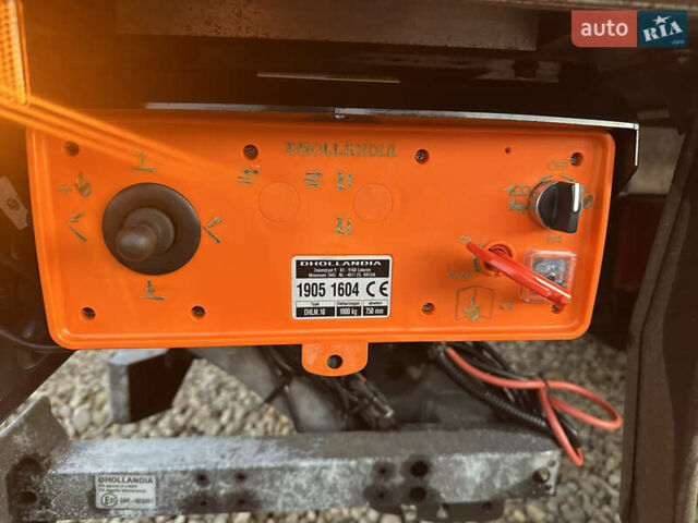 Красный Рено Мастер, объемом двигателя 2.3 л и пробегом 216 тыс. км за 31500 $, фото 15 на Automoto.ua