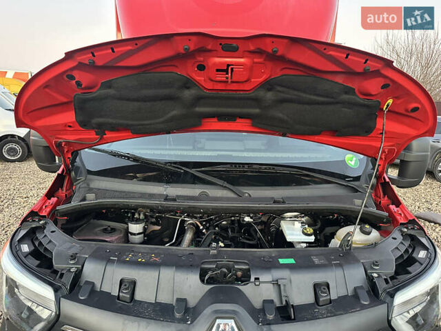 Красный Рено Мастер, объемом двигателя 2.3 л и пробегом 216 тыс. км за 31500 $, фото 31 на Automoto.ua